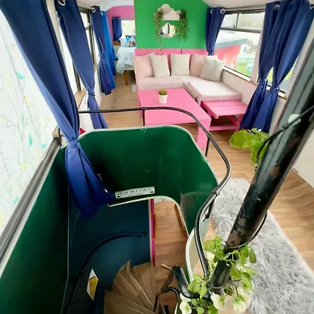 营地 Bus